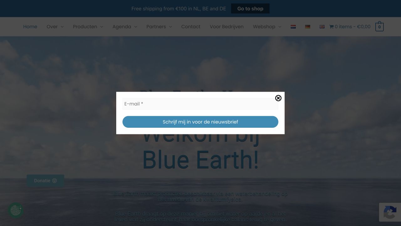 Homepage van BlueEarth.nu met een lucht- en waterbeeld en de tekst Welkom bij Blue Earth